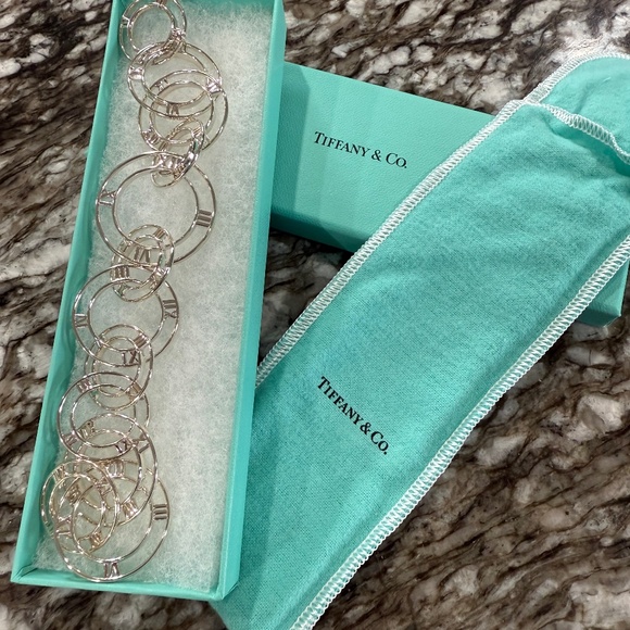 Tiffany Atlas Open Circles Bracelet - Picture 1 of 5
